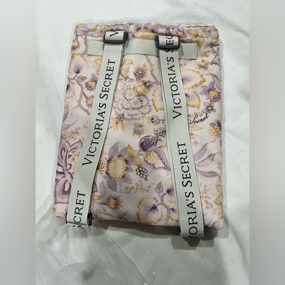 Victoria's Secret Handbags - New NWT VS Victoria Secret 2 in 1 towel bag backpack floral
